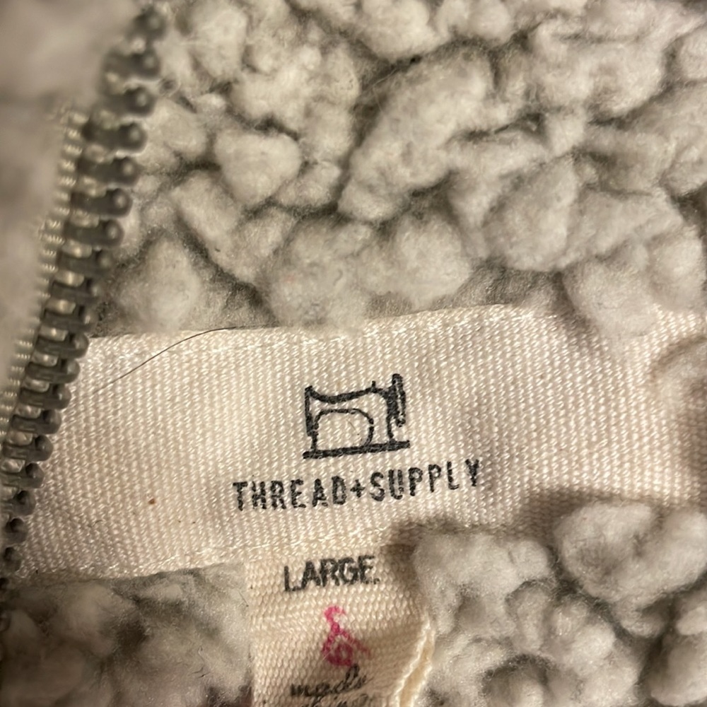 Thread Supply Sherpa Vest Size Large - Picture 4 of 6